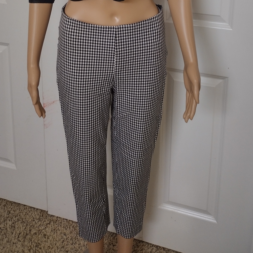 H&M Black and White Checkered Capris